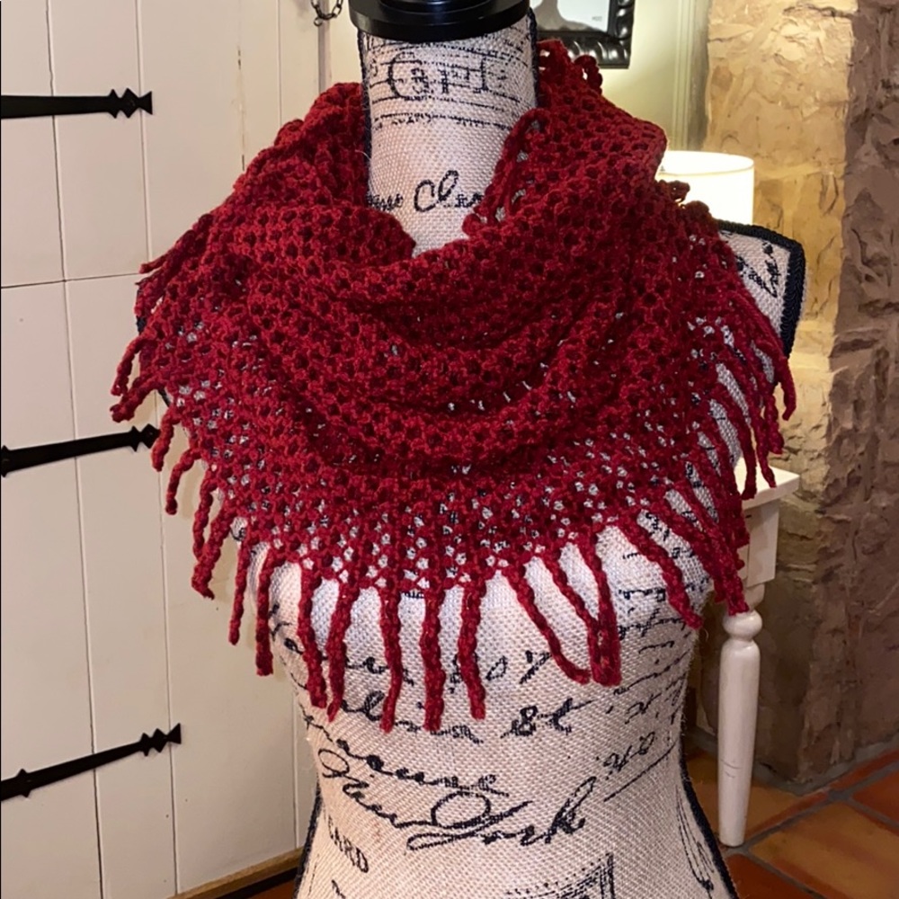 Red infinity scarf